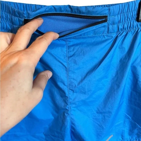 The North Face Limitless Run Short Womens - Optic Blue Size Medium/Regular - Picture 3 of 8